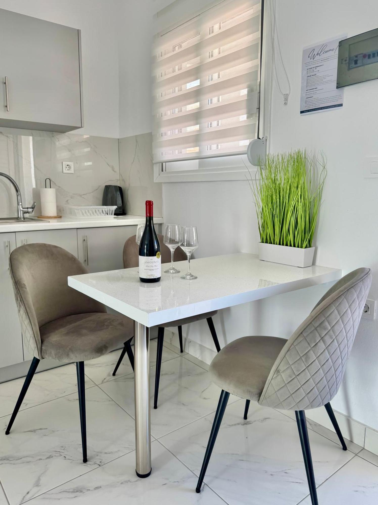 لاغاناس Zen Apartments المظهر الخارجي الصورة